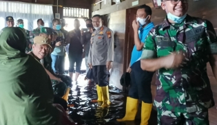 Curah Hujan Yang Tinggi, Bupati dan Wabup Bersama Dandim 0321 dan Kapolres Rohil Tinjau Daerah Terdampak Banjir