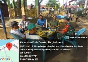 Tingkatkan Sinergi dengan Masyarakat, Babinsa Koramil 01/Rengat Laksanakan Komsos