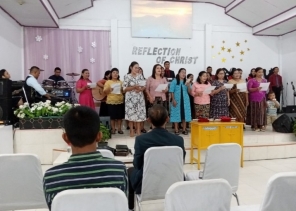 Persembahan Lagu 'Hatiku Rindu Tuhan' Dari Kaum Ibu GPdI Mawar Sharon Memukau Jemaat yang Hadir