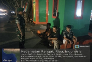 Babinsa Koramil 01/Rengat Patroli Malam Jaga Kamtibmas