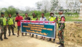 Babinsa Koramil 01/Rengat Intensifkan Patroli Karhutla