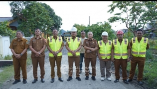 Wakil Bupati Asahan Tinjau Pelaksanaan Pemeliharaan Ruas Jalan Bernilai 5 Miliar