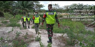 Kegiatan Anggota Koramil 01/Rengat Kodim 0302/Inhu Patroli Karlahut di Kec Kuala Cenaku .