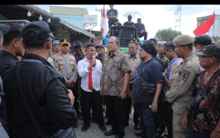 Bupati Asahan Bersama Kapolres Asahan Temui Langsung Masyarakat Saat Gelar Aksi Demonstrasi Di Kecamatan Buntu Pane