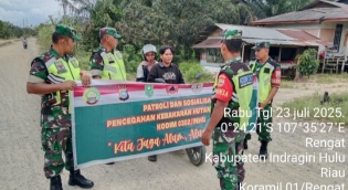 Mencegah Ancaman Karhutla Babinsa Serda Zakirman Lakukan Patroli Dan Sosialisasi Kepada Masyarakat