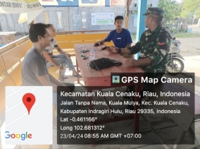 Babinsa Jalin Hubungan Baik antara TNI dan Masyarakat ,Komsos Jalanya