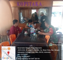 Babinsa Koramil 01/Rengat Jalin Keakraban Bersama Warga Binaan