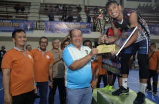 Bupati Asahan Tutup Turnamen Bola Voli