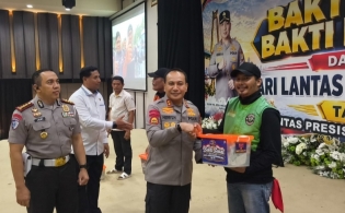 Semarak HUT Lalu Lintas Bhayangkara ke-71, Donor Darah Ditlantas Polda Riau Kumpulkan 350 Kantong Darah