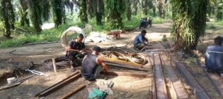 Semangat Gotong Royong Warnai Pembangunan Jembatan Gantung Garuda di Kuantan Singingi