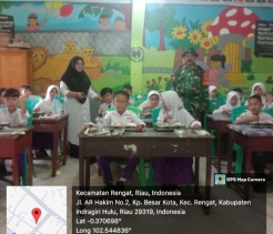 Babinsa Dampingi Pelaksanaan MBG Di Sekolah SD 011 Kambesko