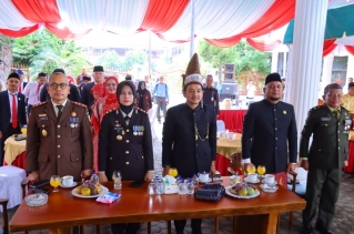 Kapolres Tebing Tinggi Hadiri Ramah Tamah di Rumdin Walikota dan Upacara HUT ke-81 RI Secara Daring