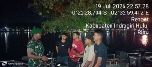 Babinsa Gelar Patroli Malam, Pererat Sinergi dengan Warga