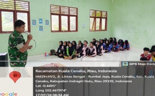 Babinsa Koramil 01/Rengat Bekali Siswa Baru dengan Wawasan Kebangsaan dan Nilai-Nilai Pancasila