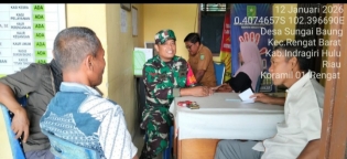 Bina Hubungan Dengan Perangkat Babinsa Perangkat RT Dan Warga Usai Menghadiri  Kegiatan Di Kantor Desa.