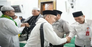 Haru Warnai Kepulangan Jemaah Haji Kuansing, Suasana Penuh Syukur