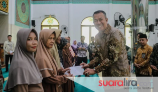 Salurkan Paket Bantuan Baznas Meranti, Wabup Muzamil: Wujud Kepedulian untuk Masyarakat