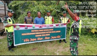Babinsa Koramil 01/Rengat Gelar Patroli Karhutla di Desa Pulau Gajah