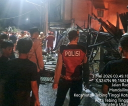 Kebakaran Hanguskan 3 Rumah dan 1 Warung di Tebing Tinggi, Polisi Lakukan Penyelidikan
