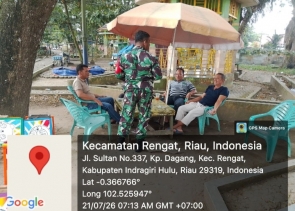 Perkuat Hubungan dengan Warga, Babinsa 01/Rengat Gelar Komsos