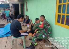 Secara Humanis Babinsa Jalin Melalui Komsos Dengan Mitra Karib.