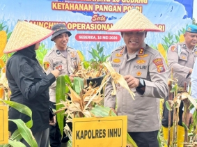 Bersama Presiden RI Secara Zoom Meeting Kapolres Inhu Lakukan Panen Raya Jagung Pipil Kuartal II 2026