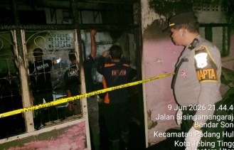 Tiga Unit Rumah Permanen Hangus Terbakar, Polres Tebingtinggi Lakukan Identifikasi