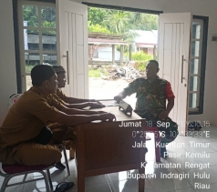 Babinsa Serka Sakimin Aktif Jalin Komsos Bersama Aparatur Desa