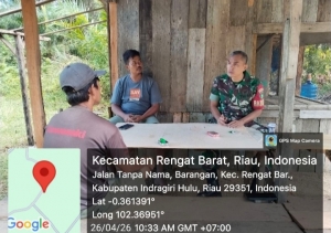Salah Satu Tanggung Jawab Kepada Masyarakat Babinsa Jalankan Komsos Ke Desa Barangan
