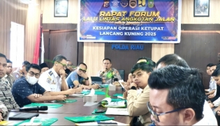 Kesiapan Operasi Ketupat Lancang Kuning 2025, Dirlantas Rapat Forum LLAJ