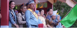 Pelepasan Hilir Pertama Event Pacu Jalur Resmi Dibuka Oleh Wakil Presiden RI Gibran Rakabuming