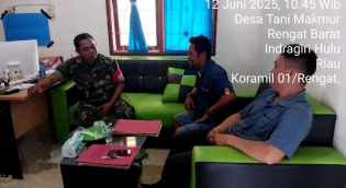 Perlunya Peran Aktif Babinsa Ramil 01/Rengat Gelar Komsos Dengan Perangkat Desa Binaan.
