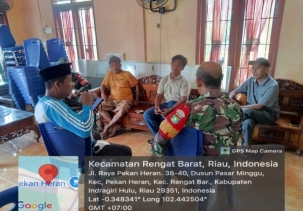 Meluangkan Waktu Untuk Silaturahmi Komsos Bersama Warga Walau Hari Libur