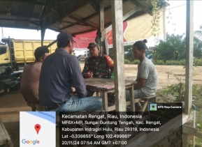 Jalin Sinergitas,Babinsa Komsos Bersama Masyarakat Desa Sei Guntung Tengah