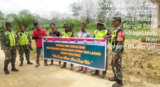 Saling Bekerja Sama Babinsa Dan Masyarakat Dalam Lakukan Pencegahan Karhutla Kecamatan Rengat Barat