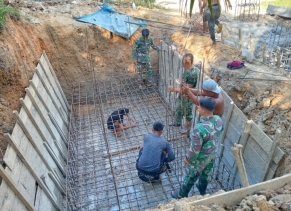 TNI AD Kokohkan Pondasi Jembatan Gantung Garuda, Untuk Hubungkan Dua Desa Di Kuansing