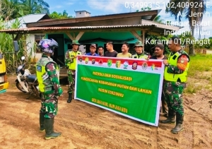 Dihari libur Babinsa Juga Meluangkan Waktu Untuk Silaturahmi Komsos Bersama Warga