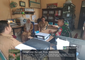 Tingkatkan Kerjasama Yang Baik Babinsa Dengan Aparat Desa Sambangi Kekantor Desa Sei Beringin