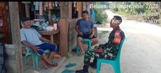 Bersama Dengan Mitra Karib Babinsa Bangun Komunikasi Yang Baik Lewat Komsosnya