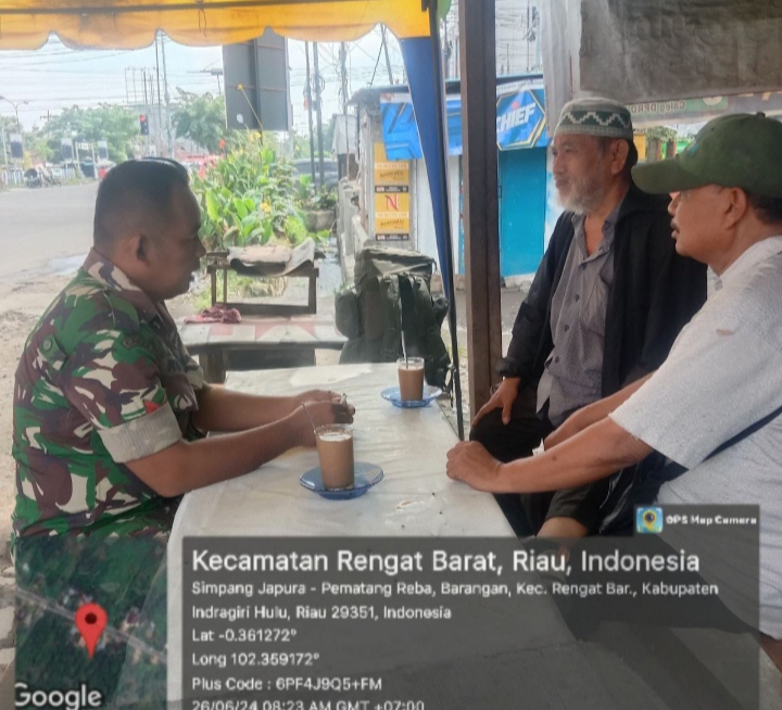 Cegah Dini Dan Dapatkan Imformasi, Babinsa Halin Hubungan Bersama Warga Di Desa Binaan