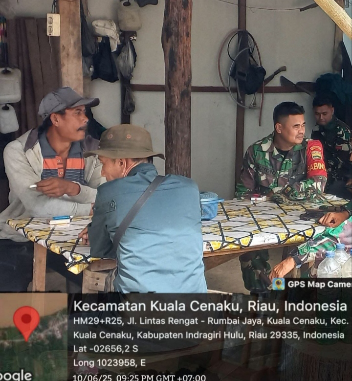 Meningkatkan kedekatan Dan Keakraban Babinsa Koramil 01/Rengat Giat Komsos