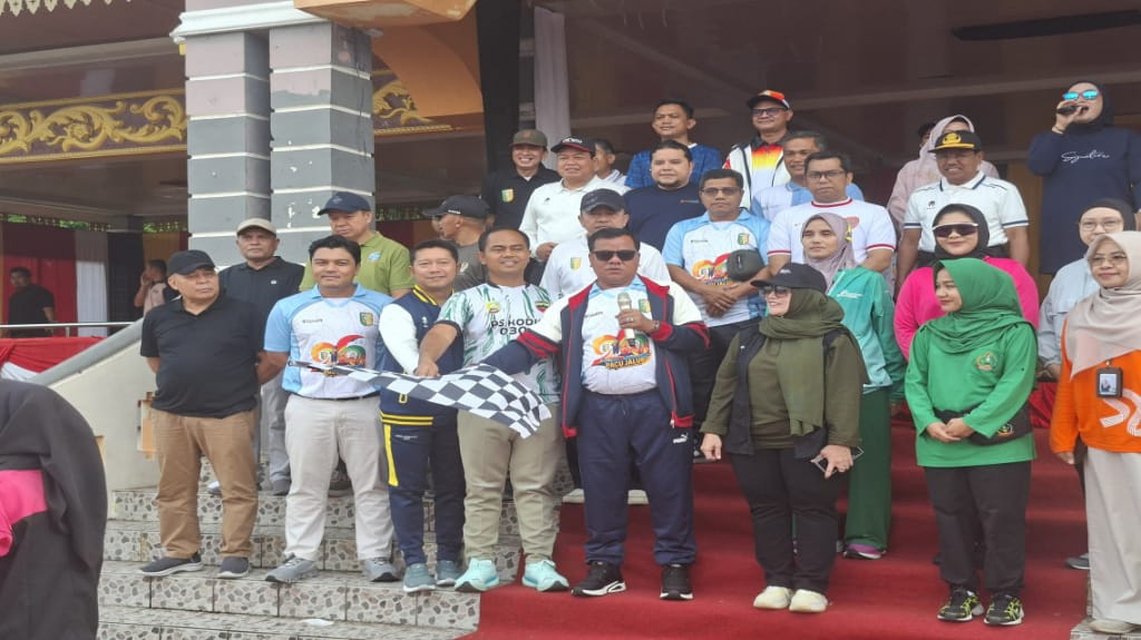Gerak Jalan Santai Dalam Rangka HUT Kuansing ke 26 di Lapangan Limuno Taluk Kuantan ‎
