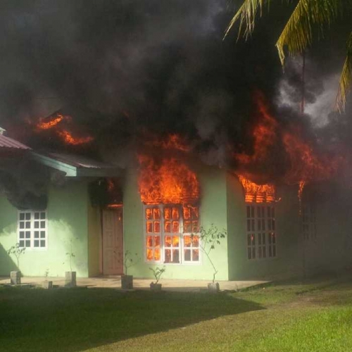 Tak Dikasih Uang, Seorang Pemuda di Marpoyan Damai Pekanbaru Bakar Rumah