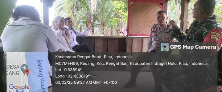 Babinsa dan Bhabinsa Bersama Komsos Kepada Perangkat Desa Redang