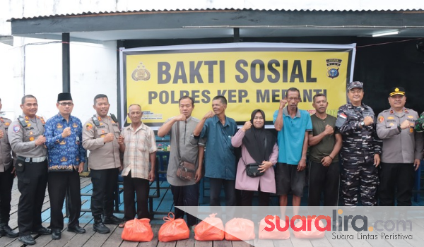 Polres Kepulauan Meranti Gelar Bakti Sosial, Warga Terima Paket Sembako