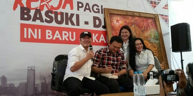 Warga Pemalang Ini Menangis dan Rela Dipenjara demi Ahok