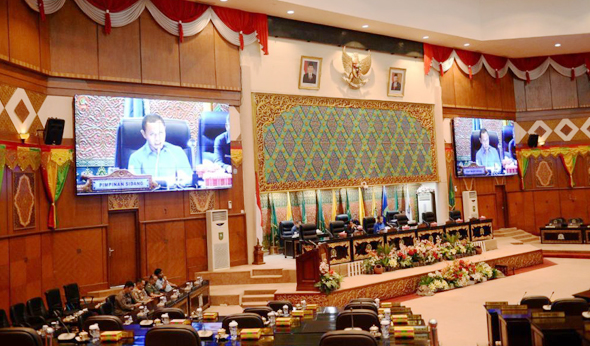 DPRD Riau Gelar Pari­purna Penyampaian Rekomendasi Bapemperda pada Ranperda RTRW 2024 - 2044