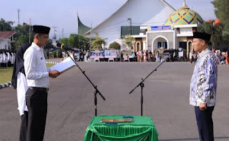 Bupati Pasaman Sabar As Lantik Ribuan PPPK Tenaga Guru dan Nakes