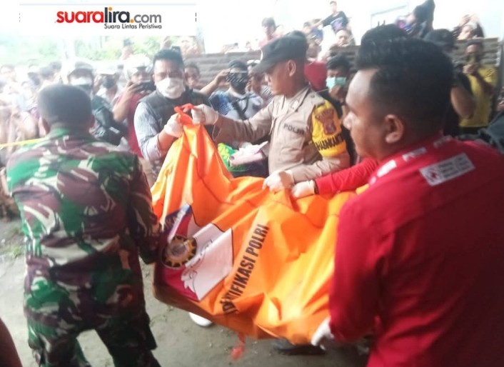 Penemuan Mayat Pasutri Di Perumahan Arya Graha VIII Siumbut-Umbut Baru Asahan