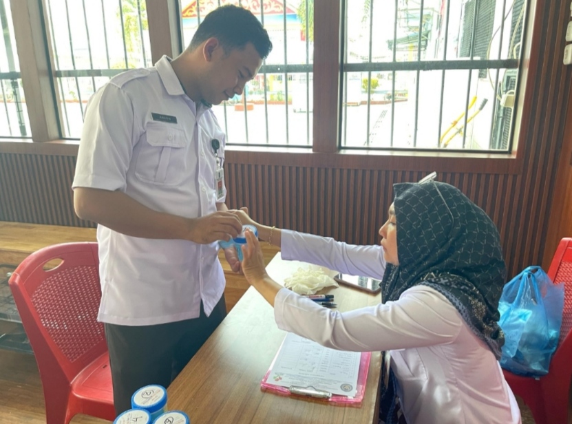 Cegah Penyalahgunaan Narkoba, Lapas Pekanbaru Lakukan Tes Urin Berkala Kepada Petugas dan Warga Binaan